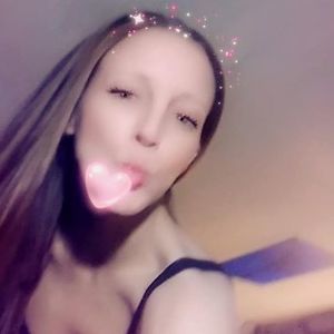 Meet your Posher, Monique